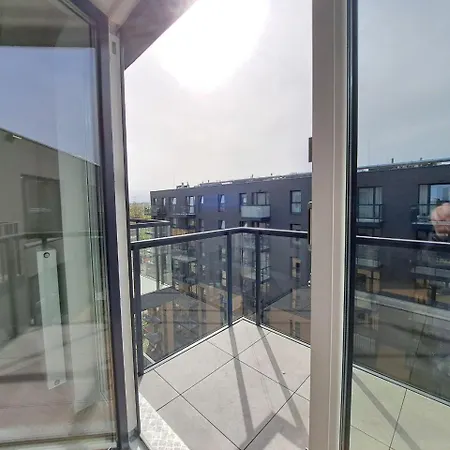 Brand-new 1bd In Prime Location Of *