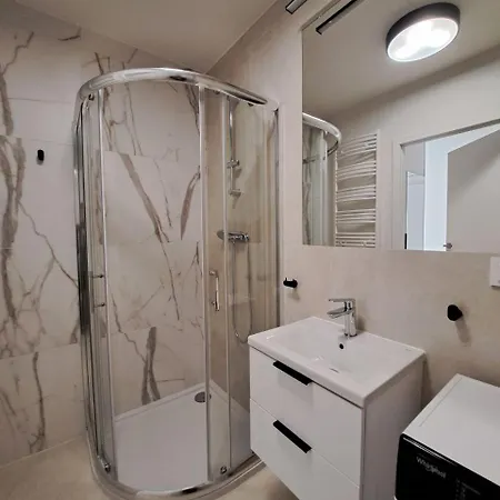 Brand-new 1bd In Prime Location Of 아파트 브로츠와프